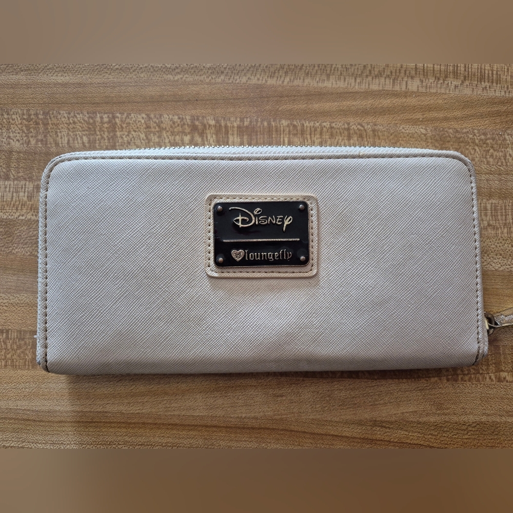 Wallet - Picture 2 of 5